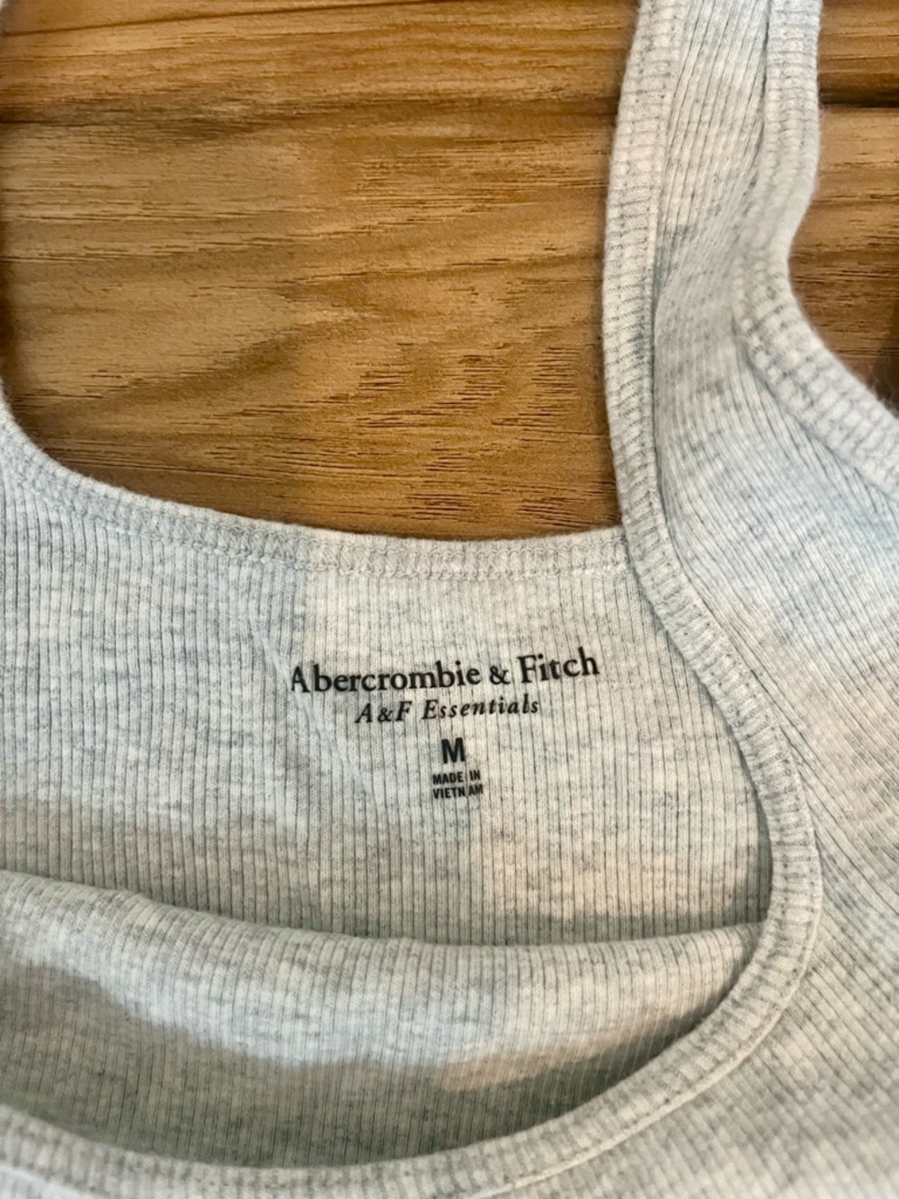 Abercrombie & Fitch A&F Essentials Light Gray Ribbed Tank Top Size M - Picture 2 of 2